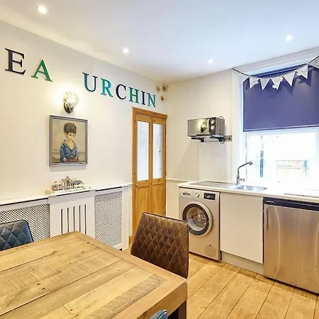 Sea Urchin Villa Whitby Exterior photo