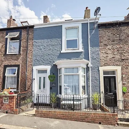 Sea Urchin Villa Whitby Exterior photo